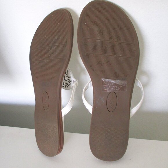 Anne Klein AK Sport Womens White Laser-cut Flip Flop Sandal - Size 9.5M - Picture 6 of 6